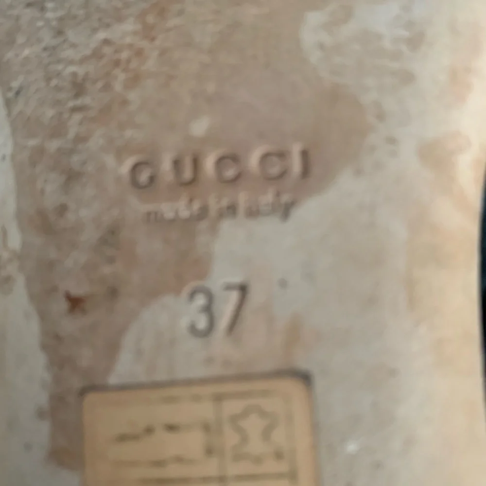 GUCCI FLATS WITH G STITCHED ON TOE SIZE 37 - Picture 5 of 5